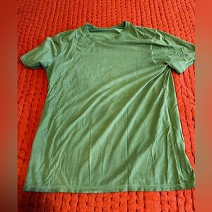 Lululemon green T shirt sz small